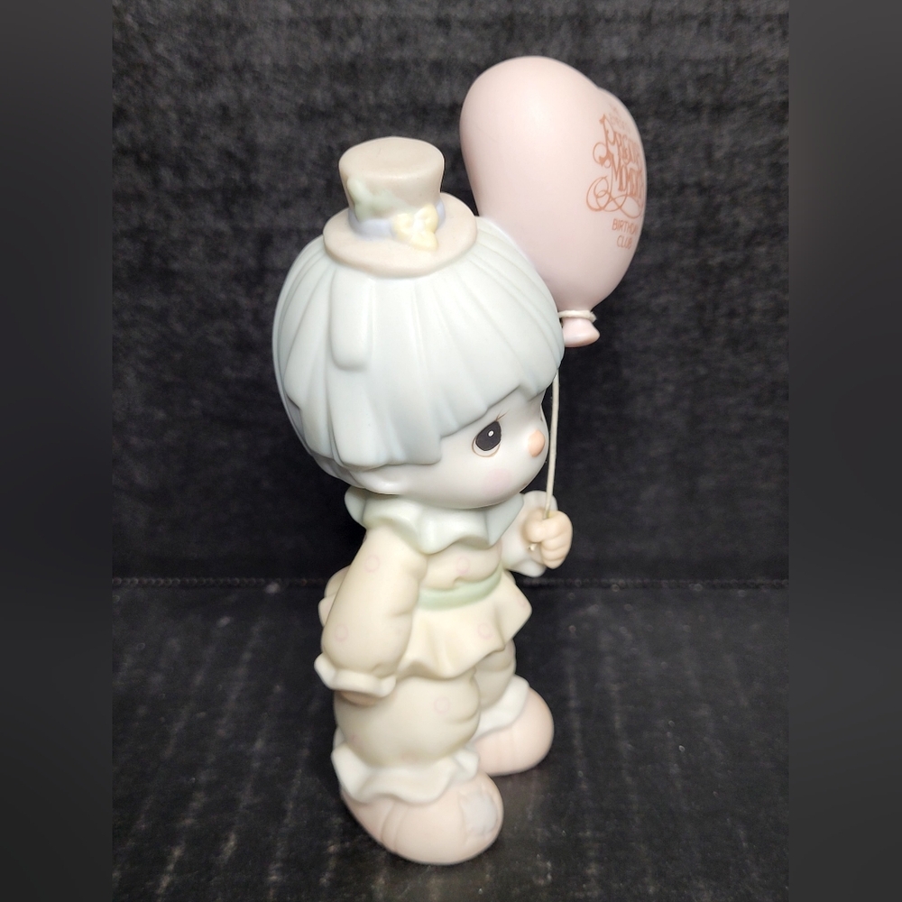 1993 Precious Moments Symbol of Membership Happiness Is Belonging #B-0008 - Picture 2 of 10